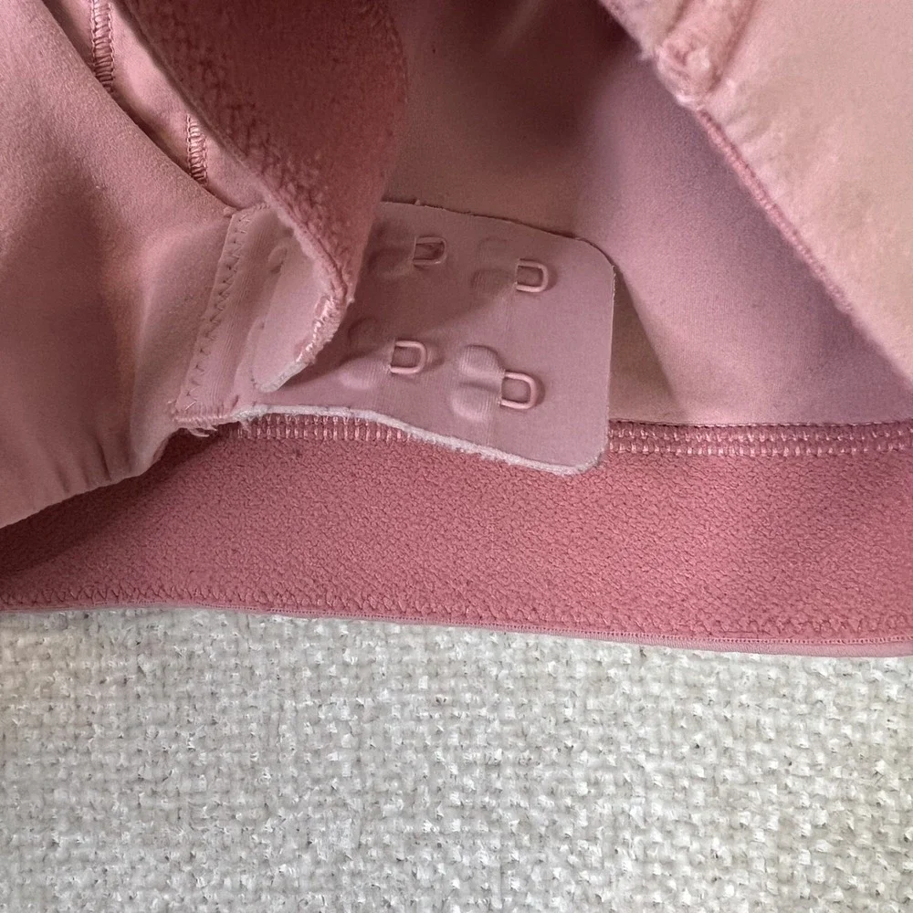 Lululemon In Alignment Straight Strap Bra (Light Support) in Pink Puff - 36C/36D